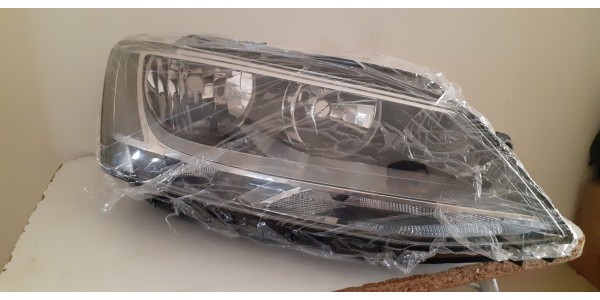VOLKSWAGEN JETTA SAĞ (11/18) HALOJEN
